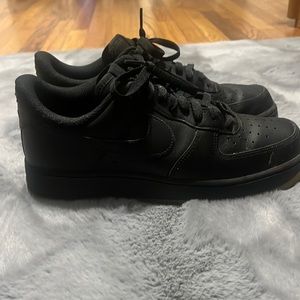 Black Nike air forces